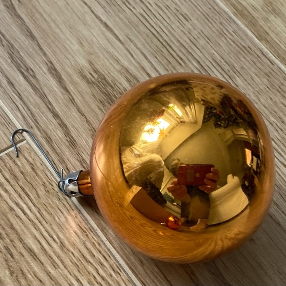 VINTAGE (1960s) Beautiful Glass Christmas Ornament in Original Box. Set of 12 - Picture 3 of 7